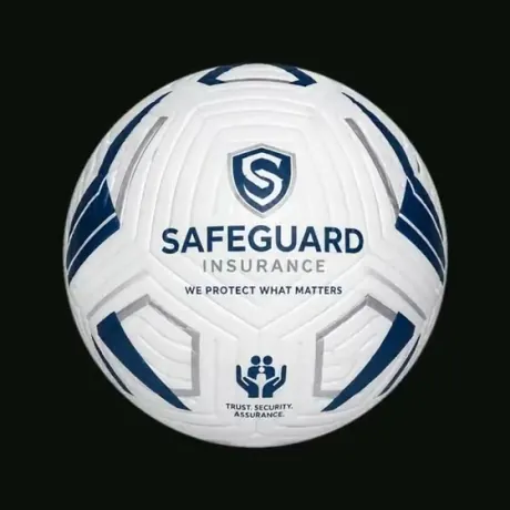 Fußball mit eigenem Design — Versicherung